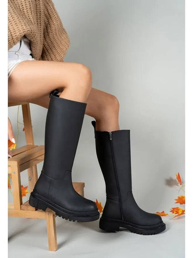 Stiefel in Schwarz>trendyol Hot
