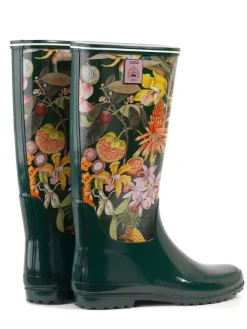 Stiefel Venise in Kew garden 2><noscript><img width=
