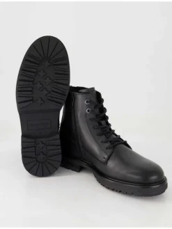 Stiefeletten in Schwarz><noscript><img width=