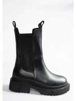 Stiefeletten in Schwarz><noscript><img width=