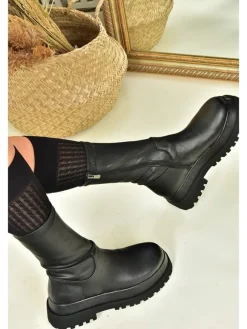 Stiefeletten in Schwarz>trendyol Online