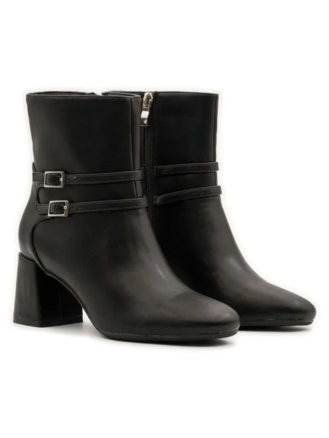 Stiefeletten in Schwarz>Belluci Sale