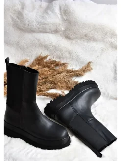 Stiefeletten in Schwarz><noscript><img width=
