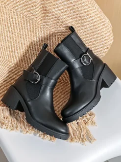Stiefeletten in Schwarz><noscript><img width=