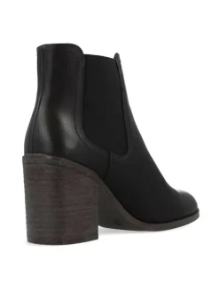 Wrangler Stiefeletten^Stiefeletten "Jolissa" in Schwarz