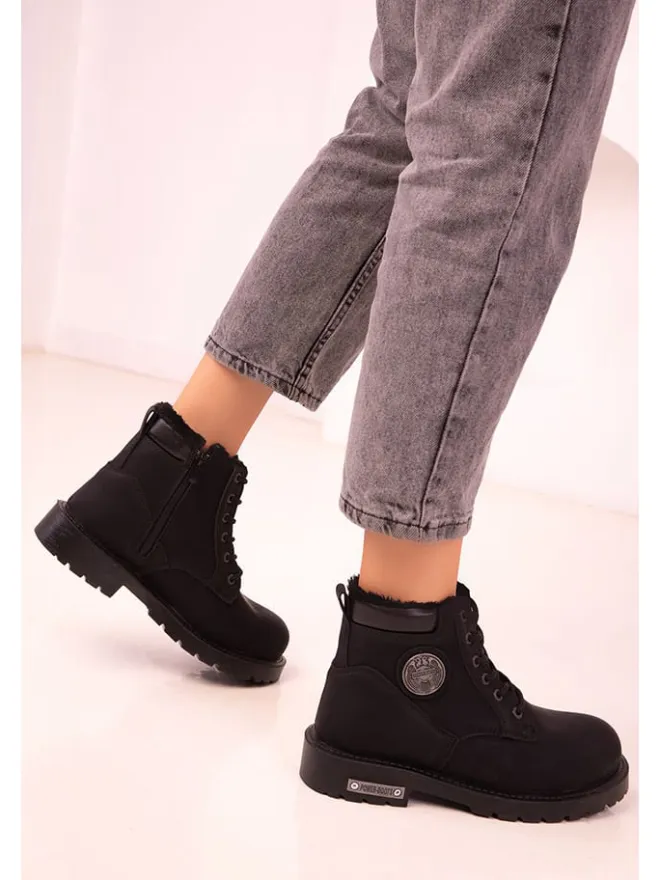 Winterboots in Schwarz>trendyol Outlet